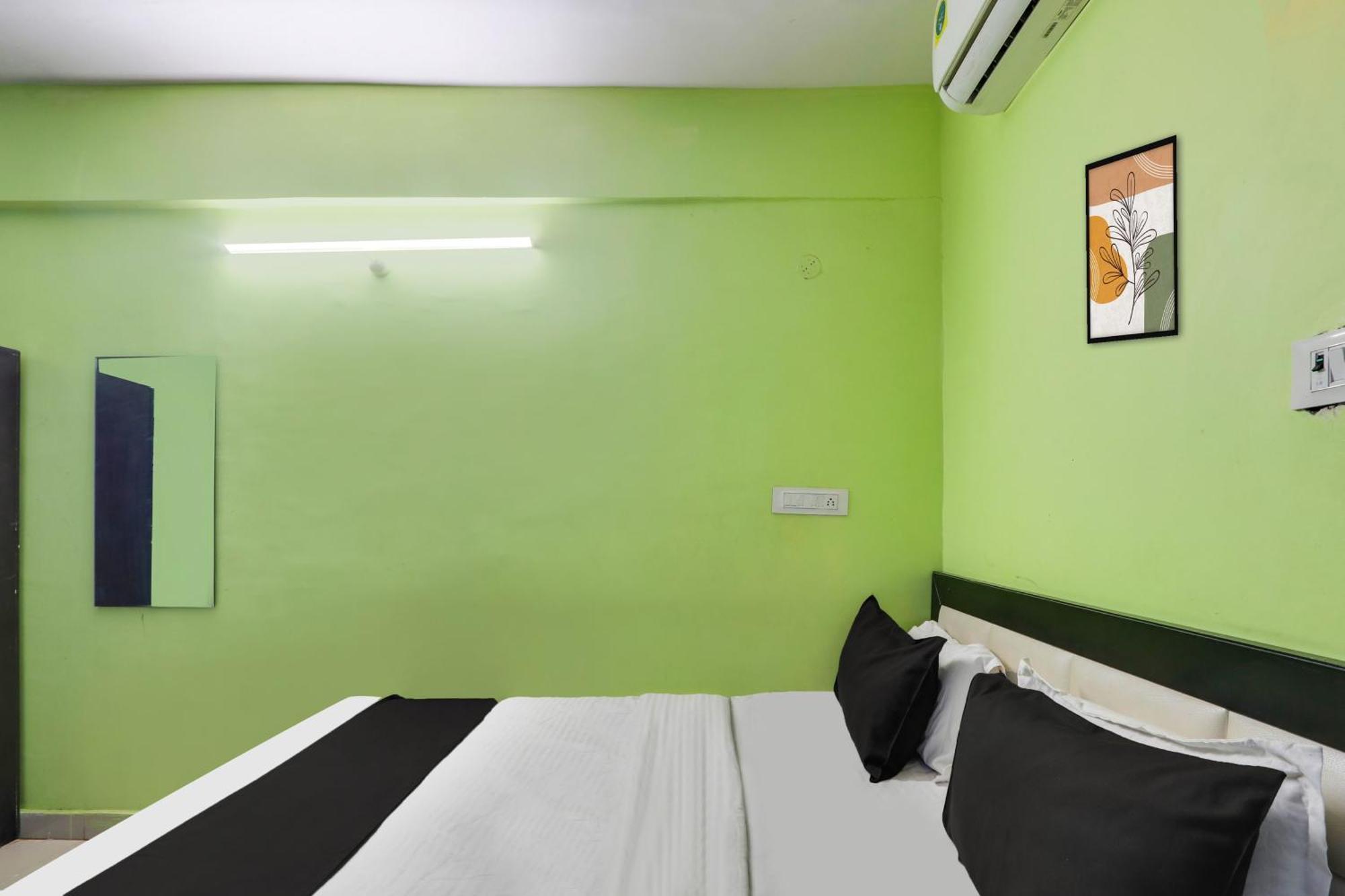 Hotel O Grand Hotel And Lodge Sangareddy Extérieur photo